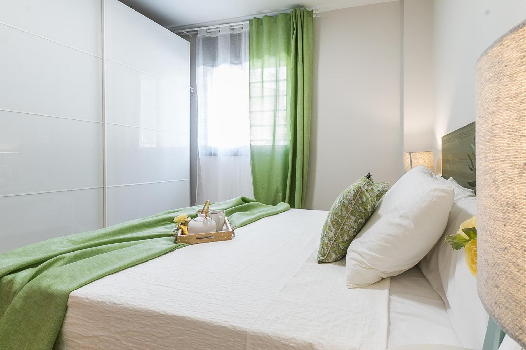 Top Family Apartment By Lofties Terrassa Bagian luar foto
